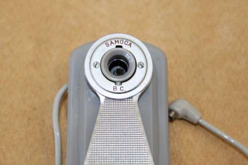 AN EXTREMELY RARE VINTAGE (c1955) JAPANESE MADE PORTABLE "SAMOCA FLASH GUN" IN ITS ORIGINAL BOX