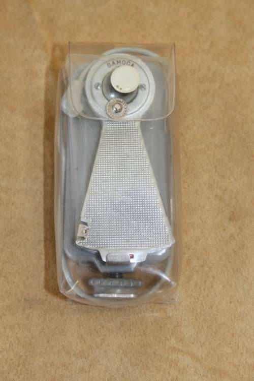 AN EXTREMELY RARE VINTAGE (c1955) JAPANESE MADE PORTABLE "SAMOCA FLASH GUN" IN ITS ORIGINAL BOX