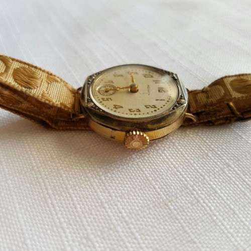 THREE SPECTACULAR VINTAGE TRENCH WATCHES INCLUDING TWO LADIES & ONE GENTS WATCH