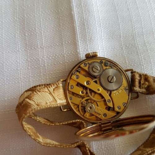 THREE SPECTACULAR VINTAGE TRENCH WATCHES INCLUDING TWO LADIES & ONE GENTS WATCH