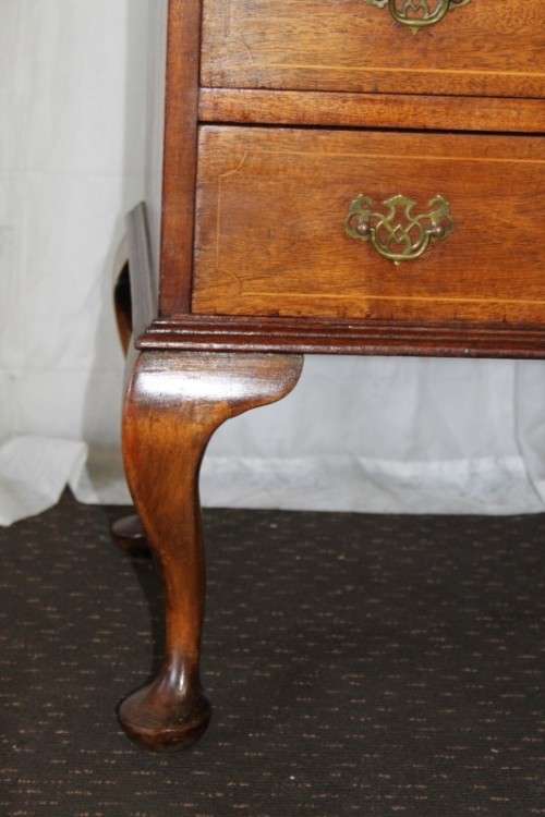 A SUPERB ANTIQUE SOLID TEAK "PAD-FOOT" FLIP-TOP WRITING DESK WITH THREE DRAWERS & INLAY DETAILING