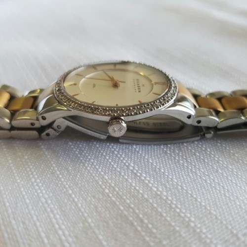 A STUNNING DANISH MADE "SKAGEN" #347SSRX LADIES TWO-TONE STAINLESS STEEL WATCH w/ SWAROVSKI CRYSTALS