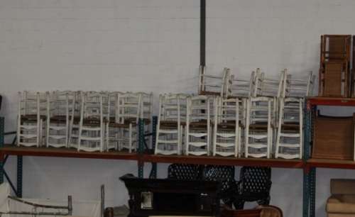 A FANTASTIC COLLECTION OF 60x WHITEWASHED WOODEN CAFE DINING CHAIRS WITH WICKER SEATS price/chair