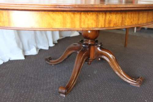 An awesome 4 To 10-seater extendable dining table w/ a spectacular carved centre pedestal | RS17