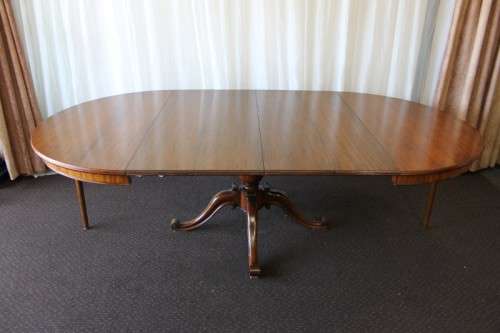 An awesome 4 To 10-seater extendable dining table w/ a spectacular carved centre pedestal | RS17
