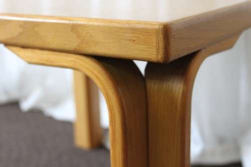 AN AMAZING "SQUARE" LIGHT OAK BENTWOOD COFFEE/ OCCASIONAL TABLE IN WONDERFUL CONDITION