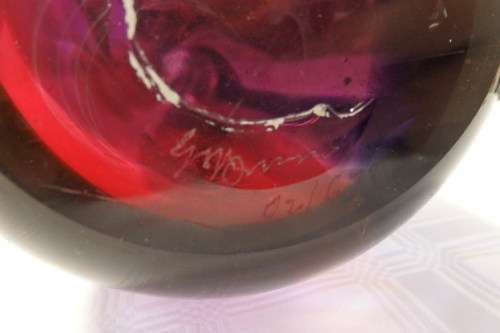 AN INCREDIBLE TALL SIGNED HAND-BLOWN GLASS "CONTEMPORARY ART GLASS" VASE IN SUPERB CONDITION