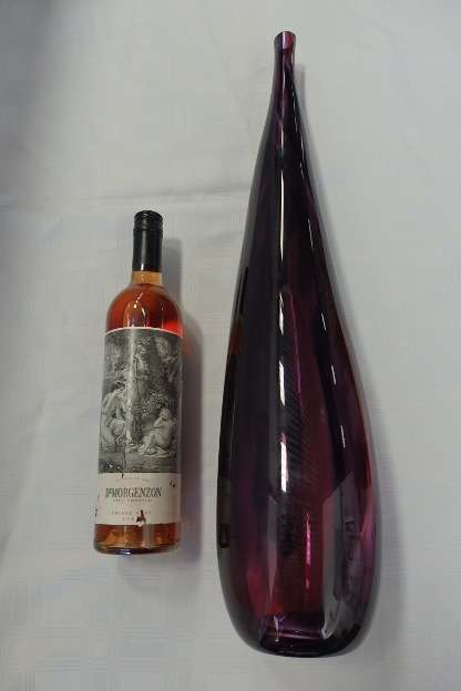 AN INCREDIBLE TALL SIGNED HAND-BLOWN GLASS "CONTEMPORARY ART GLASS" VASE IN SUPERB CONDITION