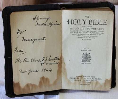 AN AWESOME ANTIQUE KING JAMES "ILLUSTRATED" ENGLISH BIBLE IN GOOD CONDITION