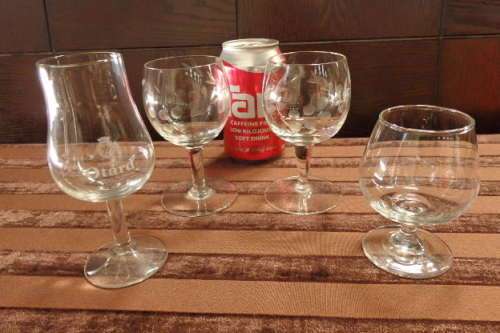 A FANTASTIC COLLECTION OF THIRTEEN ASSORTED SHERRY/ LIQUEUR GLASSES IN GREAT CONDITION