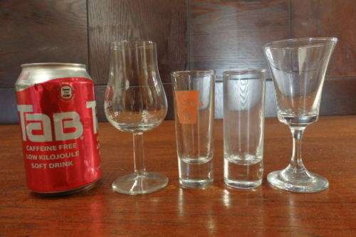 A FANTASTIC COLLECTION OF THIRTEEN ASSORTED SHERRY/ LIQUEUR GLASSES IN GREAT CONDITION