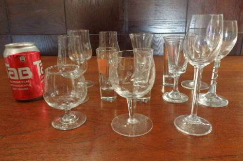 A FANTASTIC COLLECTION OF THIRTEEN ASSORTED SHERRY/ LIQUEUR GLASSES IN GREAT CONDITION