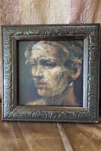 TWO BEAUTIFULLY FRAMED "PORTRAIT" OIL ON BOARD PAINTINGS OF A MAN AND WOMAN bid/painting