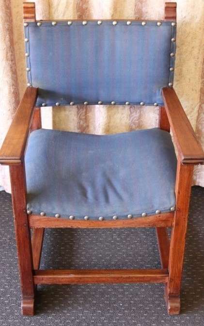 AN INCREDIBLE VINTAGE TEAK OCCASIONAL CHAIR WITH METAL STUDDED DETAILING IN WONDERFUL CONDITION!!!