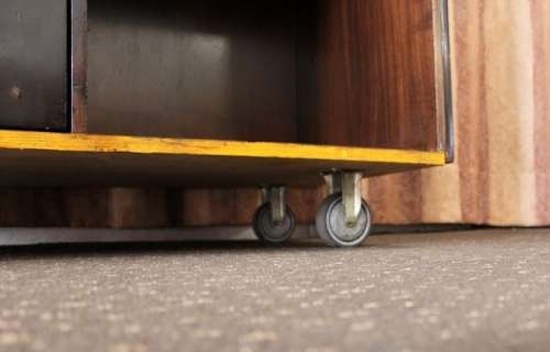 AN INCREDIBLE MOBILE BAR/ DRINKS CABINET/ PODIUM ON CASTORS IN GREAT CONDITION!!!!