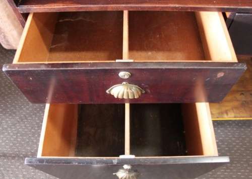 AN INCREDIBLE MOBILE BAR/ DRINKS CABINET/ PODIUM ON CASTORS IN GREAT CONDITION!!!!