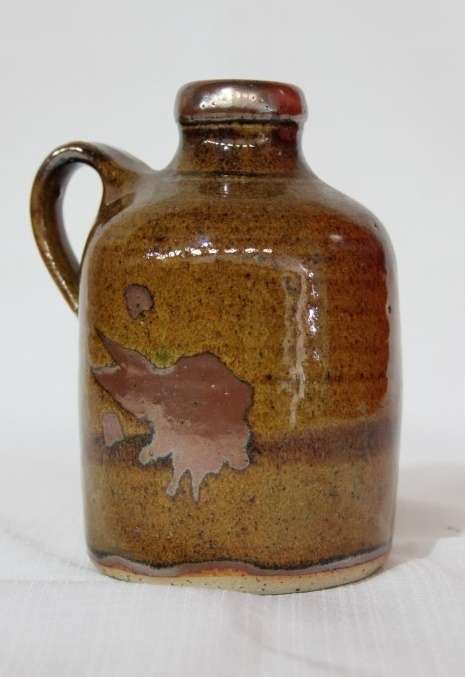 A WONDERFUL COLLECTION OF 3x VINTAGE BROWN GLAZED STONEWARE BOTTLES IN GREAT CONDITION