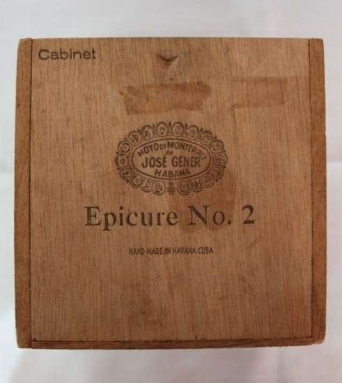 AN EXQUSITELY HAND MADE JOSE GENER EPICURE No.2 WOODEN CIGAR BOX IN FANTASTIC CONDITION!!!