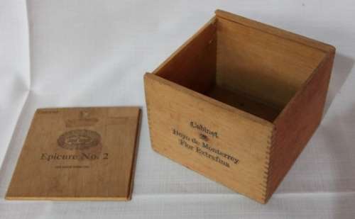 AN EXQUSITELY HAND MADE JOSE GENER EPICURE No.2 WOODEN CIGAR BOX IN FANTASTIC CONDITION!!!
