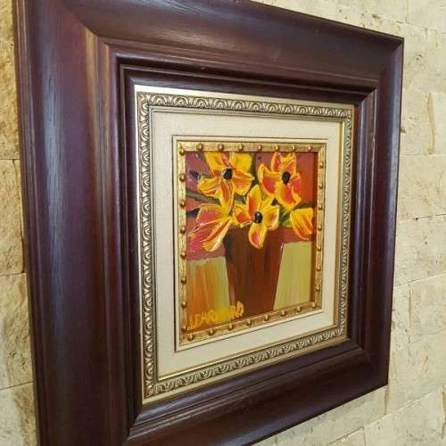 A SPECTACULARLY FRAMED ORIGINAL SIGNED LYNETTE BARNARD OIL PAINTING WITH BOLD STRIKING COLOURS