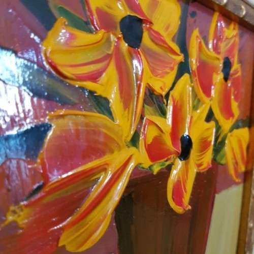 A SPECTACULARLY FRAMED ORIGINAL SIGNED LYNETTE BARNARD OIL PAINTING WITH BOLD STRIKING COLOURS