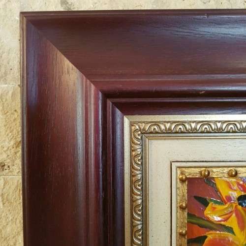 A SPECTACULARLY FRAMED ORIGINAL SIGNED LYNETTE BARNARD OIL PAINTING WITH BOLD STRIKING COLOURS