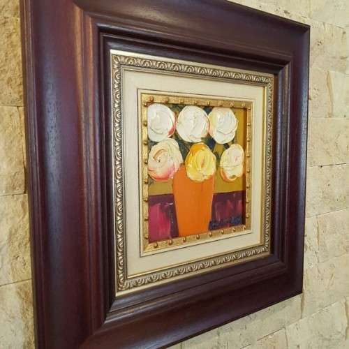 AN EXQUISITELY FRAMED ORIGINAL SIGNED LYNETTE BARNARD OIL PAINTING WITH BOLD STRIKING COLOURS
