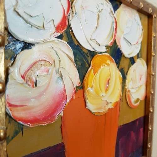 AN EXQUISITELY FRAMED ORIGINAL SIGNED LYNETTE BARNARD OIL PAINTING WITH BOLD STRIKING COLOURS