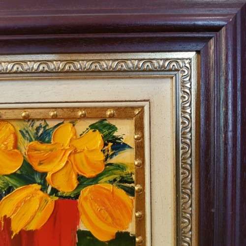 A BEAUTIFULLY FRAMED ORIGINAL SIGNED LYNETTE BARNARD OIL PAINTING WITH BOLD STRIKING COLOURS