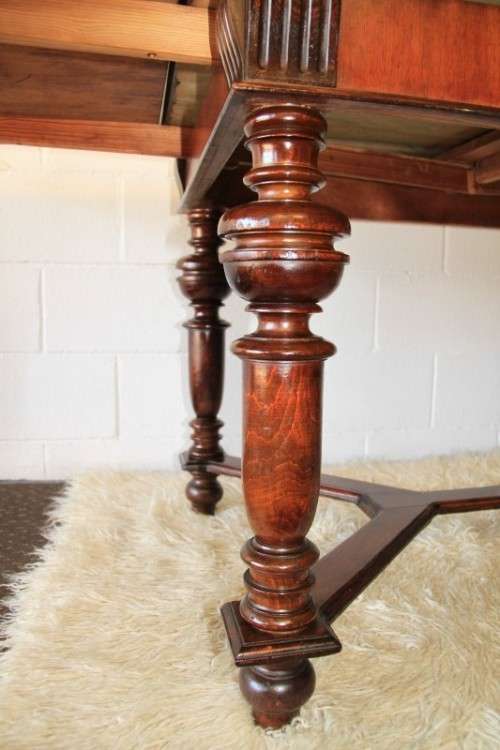 A superb antique 6 to 8 seater walnut extendable "monastery" table with "hidden" panels | RS17