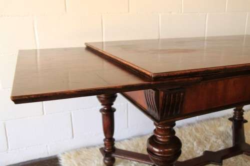 A superb antique 6 to 8 seater walnut extendable "monastery" table with "hidden" panels | RS17