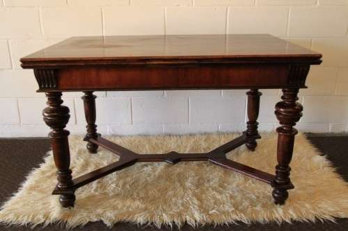 A superb antique 6 to 8 seater walnut extendable "monastery" table with "hidden" panels | RS17