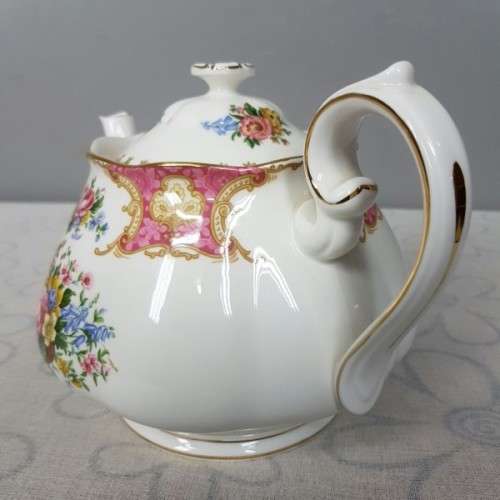 A superb Royal Albert Fine Bone China "Lady Carlyle" collection Teapot in spectacular condition