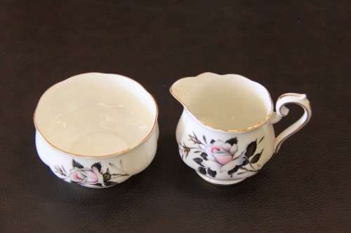A stunning Royal Albert "Queen's Messenger" series fine bone china milk jug & sugar bowl set