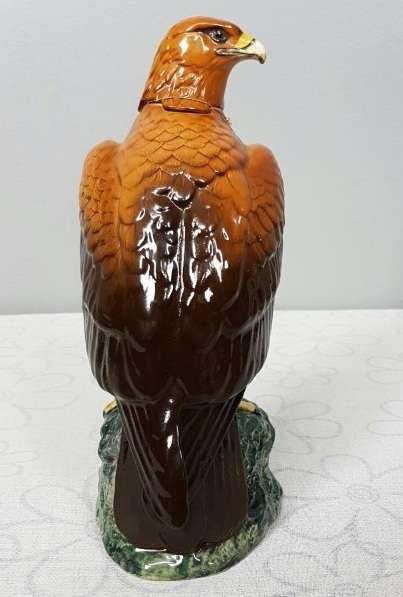 An ultra-rare vintage Royal Doulton "Whyte & Mackay Scotch Whiskey" Golden Eagle 750ml decanter