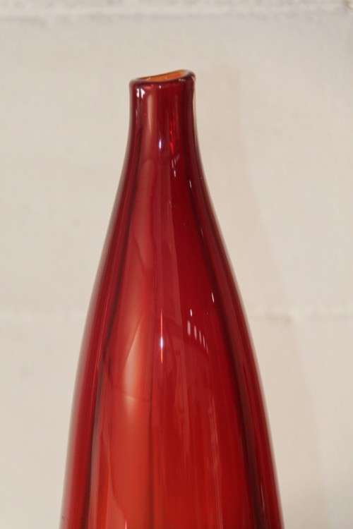 An awesome tall signed hand-blown glass "contemporary art glass" vase in wonderful condition