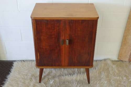 A stunning vintage/ antique? radiogram cabinet with beautiful period style detailing