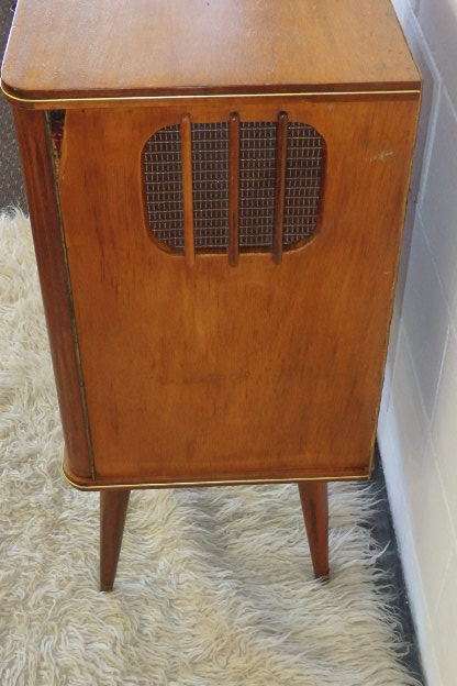 A stunning vintage/ antique? radiogram cabinet with beautiful period style detailing