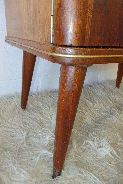 A stunning vintage/ antique? radiogram cabinet with beautiful period style detailing