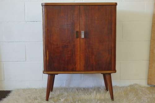 A stunning vintage/ antique? radiogram cabinet with beautiful period style detailing