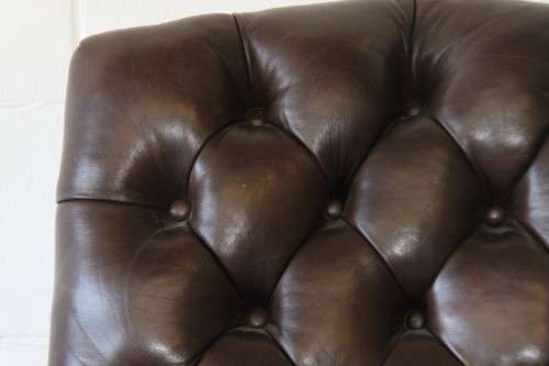 An amazing leather Chippendale style Executives (tilt and swivel) office chair in great condition!!!