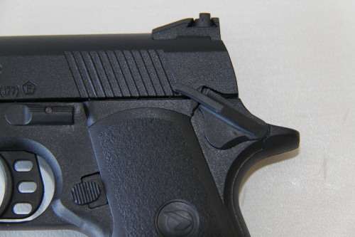 An awesome ''Gamo V-3'' semi-automatic 4.5 calibre air pistol with clip in great condition!!!