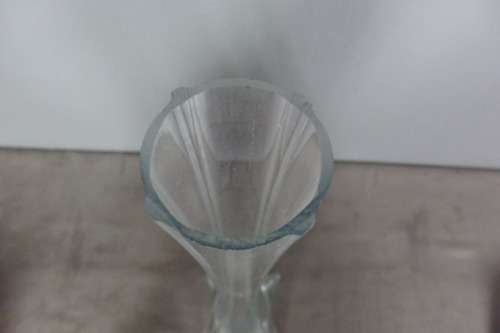 2x Gorgeous Tall Slender "Single Stem" Glass Vases with awesome thick bases - Bid/Vase