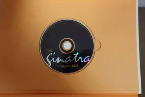 The Sinatra Treasures, Intimate photos, mementos and music from The Sinatra Family Collection | RS17