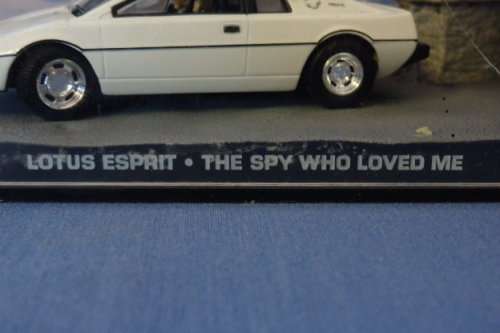 James Bond 007 "Lotus Esprit'' die cast model car from the movie "The spy who loved me''