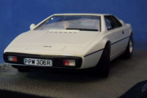 James Bond 007 "Lotus Esprit'' die cast model car from the movie "The spy who loved me''