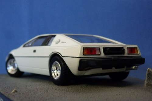 James Bond 007 "Lotus Esprit'' die cast model car from the movie "The spy who loved me''