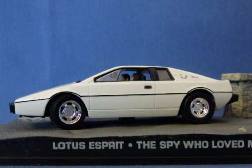 James Bond 007 "Lotus Esprit'' die cast model car from the movie "The spy who loved me''