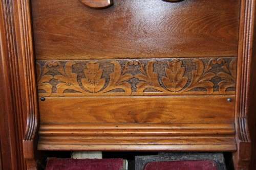 A spectacular rare antique Victorian (1902 - 1920) Newman Bros high back parlor reed organ