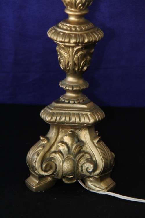 A large, gorgeous & beautifully ornate Baroque table lamp with a stunning large shade